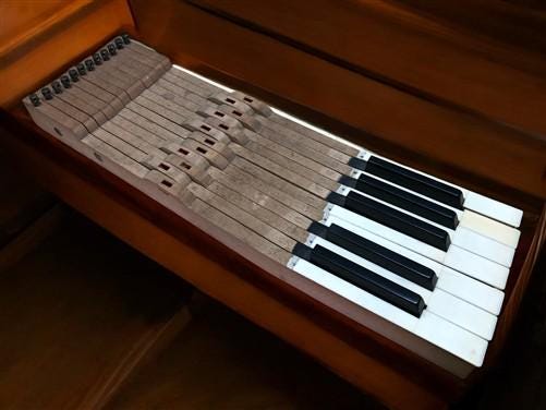 Craft Supplies & Tools > Raw Materials - 12 Black White Piano Keys, Vintage Piano Parts, Art Craft Supplies, Steampunk K b...