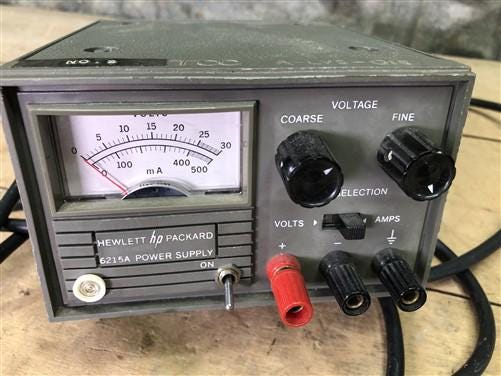 Stackable Power Supply, Hewlett Packard - Model 6215A, Vintage Bench Equipment