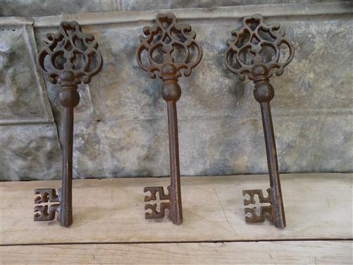 Skeleton Keys - 3 Large Cast Iron Skeleton Keys Victorian Lock Hardware Steampunk Door Decor by The Old Grainery (antique...