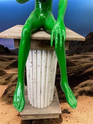 Art & Collectibles > Sculpture > Figurines - Sitting Green Alien Statue, Little Green Place Man, UFO Extra Terrestrial, A...