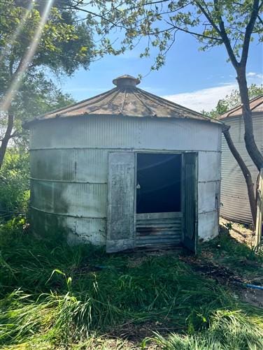 Home & Living > Outdoor & Gardening > Garden Decoration - Grain Bin, Vintage Storage Shed, Rustic She Shed, Garden, Tiny H...