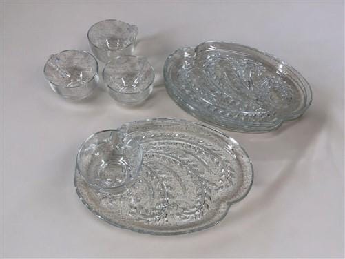 Home & Living > Kitchen & Dining > Dining & Serving - 1950s Homestead Retro Snack Set, 4 Plates 4 Cups Federal Glass, Orig...