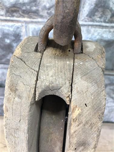 Block Pulley, Vintage Wood Cast Iron Rustic Farm Barn Hay Trolley Carrier A7