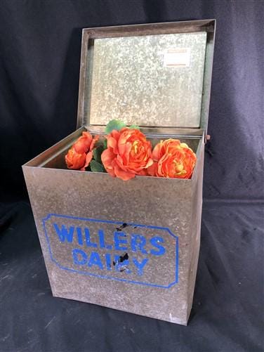 Art & Collectibles > Collectibles > Advertisements - Willers Dairy Galvanized Milk Bottle Tin Box, Vintage Porch Delivery...