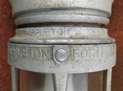 Appleton Electric Form 100 Industrial Light, Explosion Proof Light Fixture