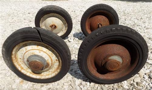 4 Vintage Metal Baby Buggy Wheels Pedal Car Garden Cart Pumpkin Wagon A54