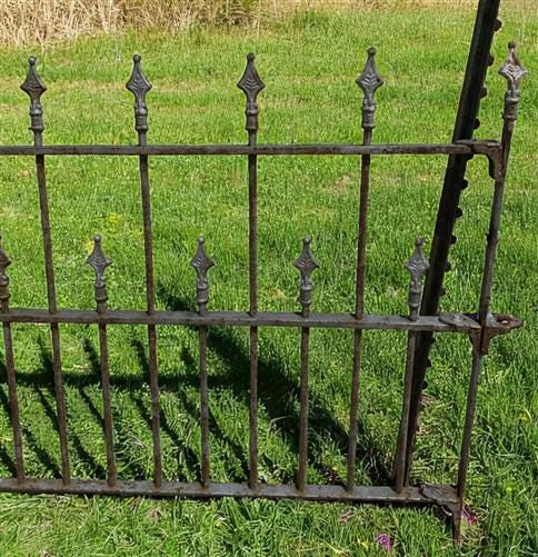 Home & Living > Outdoor & Gardening > Garden Decoration > Yard Art - Wrought Iron Vintage Fence Panel (95x36.5) Architectu...