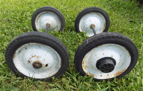 4 Vintage Metal Baby Buggy Wheels Pedal Car Garden Cart Pumpkin Wagon A47