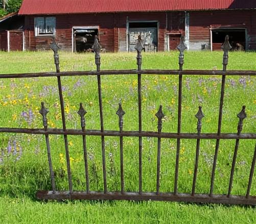 Home & Living > Outdoor & Gardening > Garden Decoration > Yard Art - Wrought Iron Vintage Fence Panel (95x37) Architectura...
