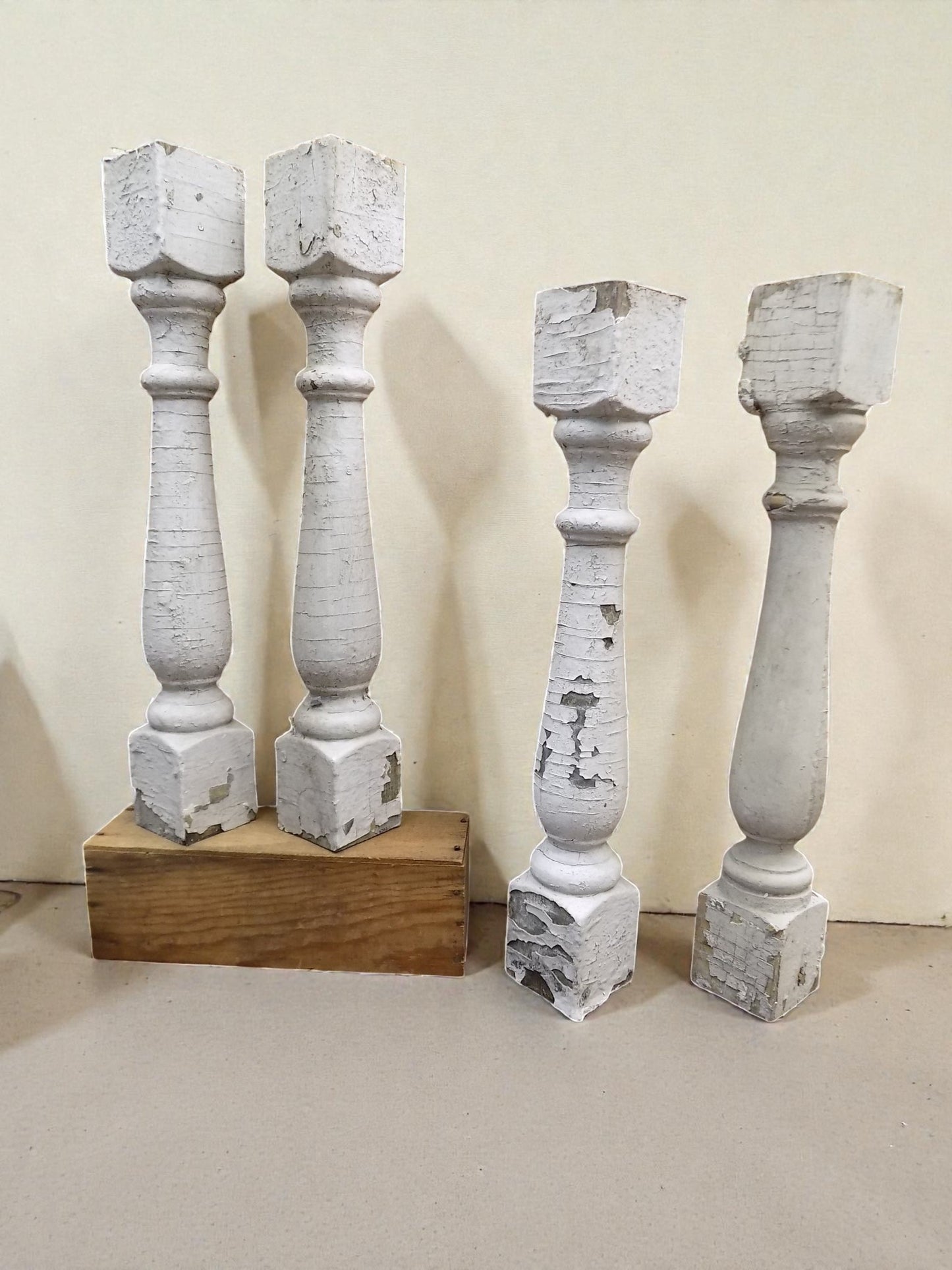 4 White Wood Balusters Reclaimed Spindles Porch Post House Trim k