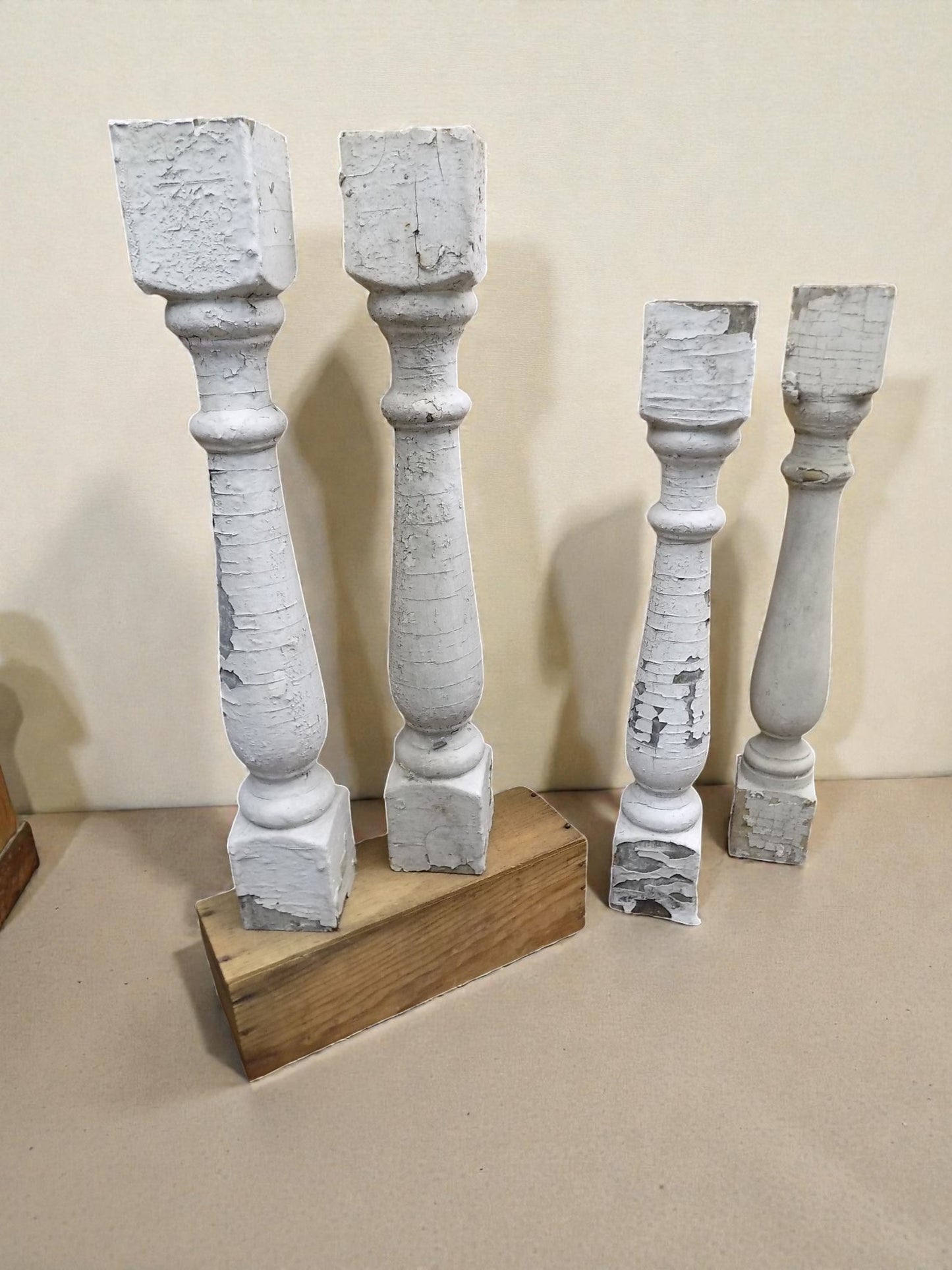 4 White Wood Balusters Reclaimed Spindles Porch Post House Trim k