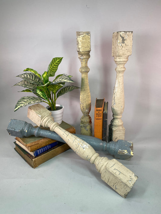 Balusters - 4 Vintage Painted Wood Balusters Architectural Salvage Spindles Porch Trim, A29 by The Old Grainery (art and c...