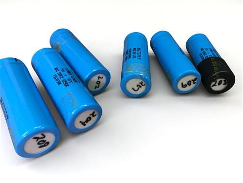 Electronics & Accessories > Parts & Electrical - Mallory CGS Capacitor, 85C, Max Surge 525VDC Screw Terminal by The Old Gr...