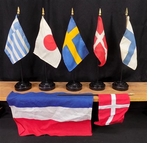 Art & Collectibles > Collectibles > Memorabilia - Lot Mini Flags Denmark Greece Finland Japan Netherlands Sweden, Vintage...