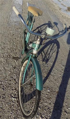 Toys & Games > Sports & Outdoor Recreation > Bikes & Cycling > Bicycles - 1950s Rollfast Girls Bicycle, Snyder Built SE Vi...