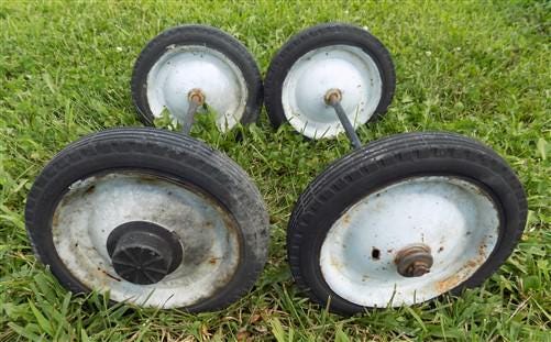 4 Vintage Metal Baby Buggy Wheels Pedal Car Garden Cart Pumpkin Wagon A47