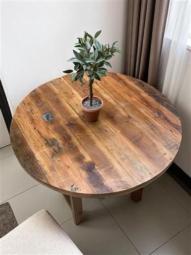 Home & Living > Furniture > Dining Room Furniture > Kitchen & Dining Tables - Rustic Round Table, Vintage Dining Room Tabl...