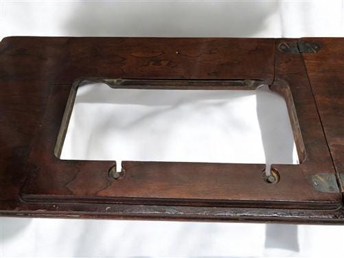 Craft Supplies & Tools > Tools & Equipment > Equipment & Machines > Sewing & Needlework Machines > Sewing Machines - Singe...