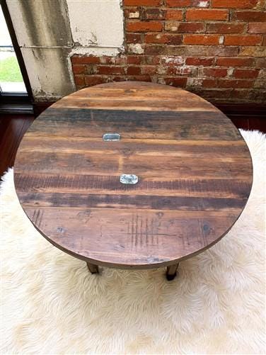 Home & Living > Furniture > Dining Room Furniture > Kitchen & Dining Tables - Rustic Round Table, Vintage Dining Room Tabl...