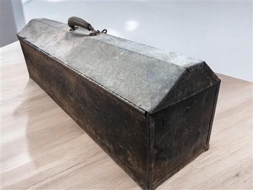 chest tackle box Metal Mechanic Carpenter Tool Box Chest Trunk Tray Vintage Tackle Fish – The Old Grainery