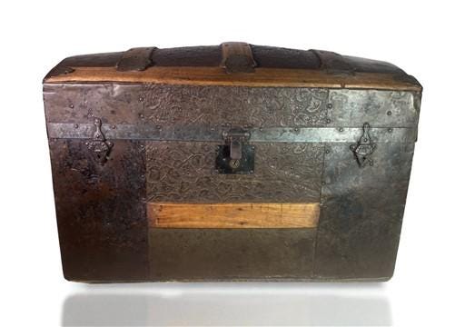 Small Steamer Trunk, Immigrant Trunk, Vintage Wood Metal Blanket Storage Chest A