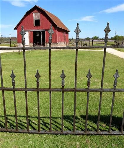Home & Living > Outdoor & Gardening > Garden Decoration > Yard Art - Wrought Iron Vintage Fence Panel (95x36.5) Architectu...