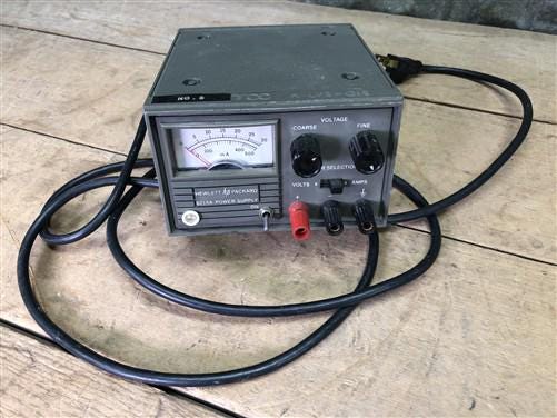 Stackable Power Supply, Hewlett Packard - Model 6215A, Vintage Bench Equipment