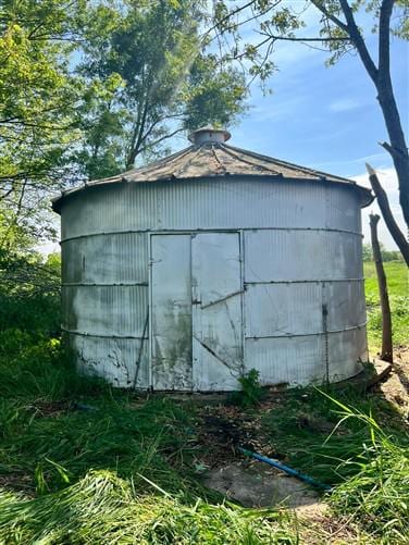 Home & Living > Outdoor & Gardening > Garden Decoration - Grain Bin, Vintage Storage Shed, Rustic She Shed, Garden, Tiny H...