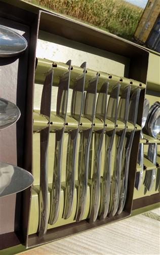 Home & Living > Kitchen & Dining > Dining & Serving > Flatware & Silverware - Rogers & Bro, Stainless Silverware, Set 61 P...
