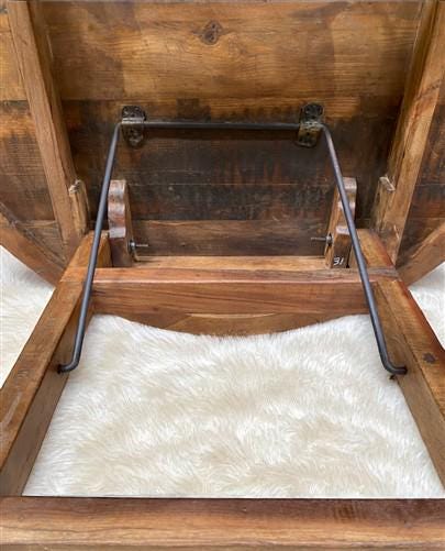 Home & Living > Furniture > Dining Room Furniture > Kitchen & Dining Tables - Rustic Round Table, Vintage Dining Room Tabl...