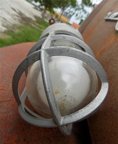 Appleton Electric Form 100 Industrial Light, Explosion Proof Light Fixture