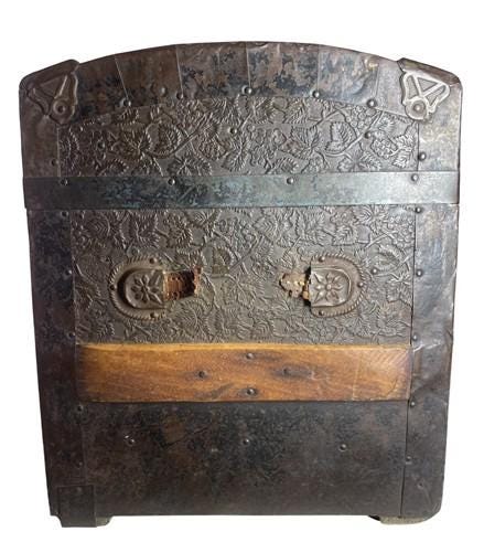 Small Steamer Trunk, Immigrant Trunk, Vintage Wood Metal Blanket Storage Chest A