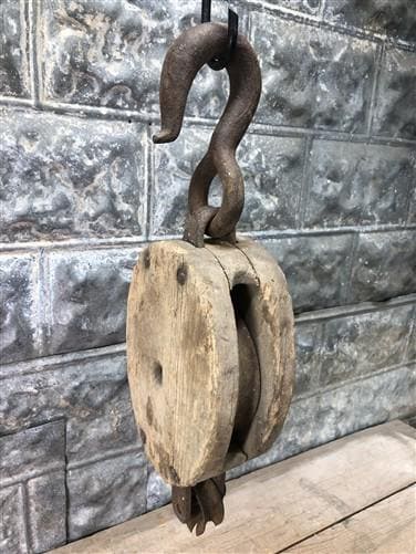Block Pulley, Vintage Wood Cast Iron Rustic Farm Barn Hay Trolley Carrier A7
