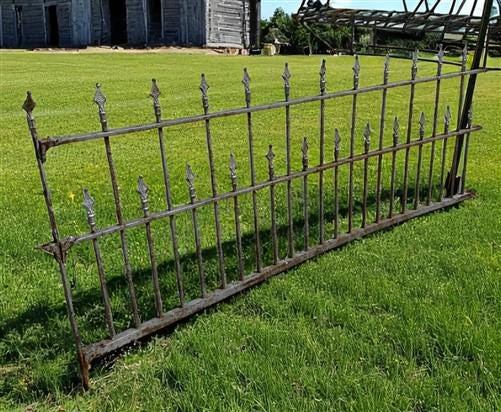 Home & Living > Outdoor & Gardening > Garden Decoration > Yard Art - Wrought Iron Vintage Fence Panel (95x36.5) Architectu...